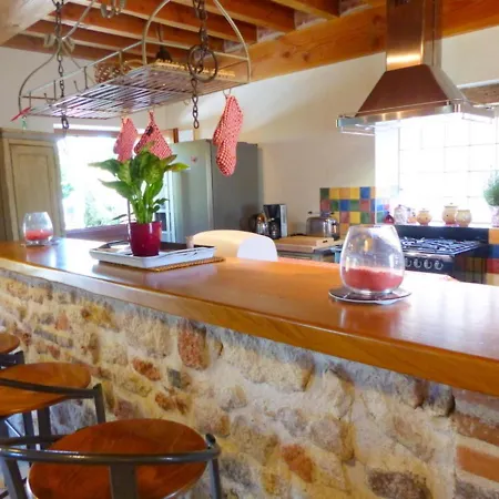Vaux , 4 Pièces, 8 Personnes - Fr-1-489-6