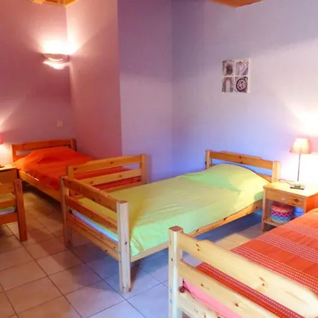 Vaux , 4 Pièces, 8 Personnes - Fr-1-489-6