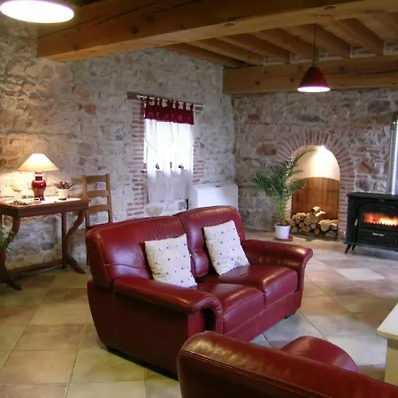 Vaux , 4 Pièces, 8 Personnes - Fr-1-489-6 Vaux (Allier)